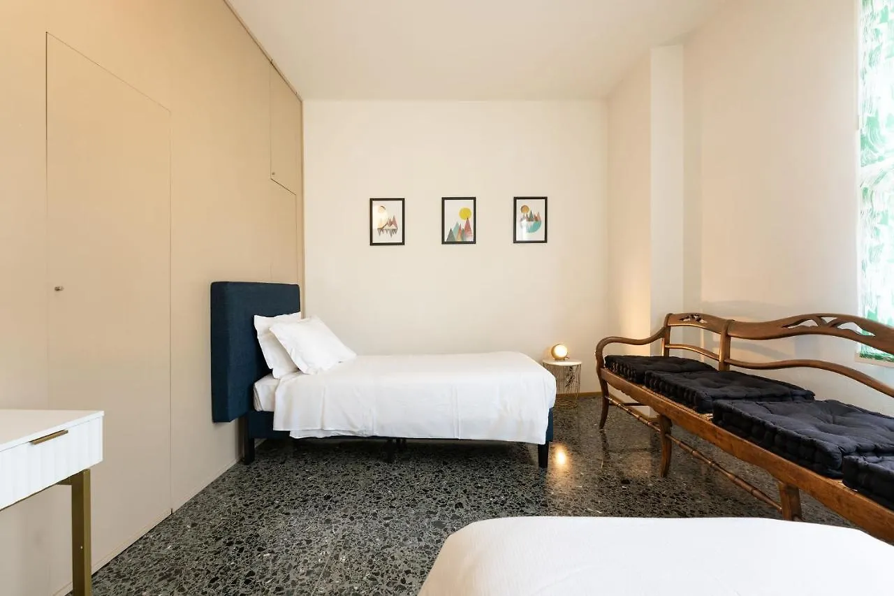Por Santa Maria Apartment Florence