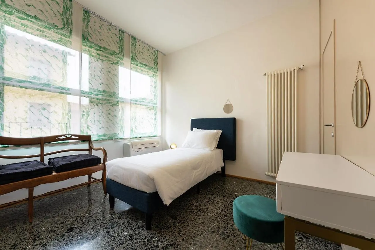 Por Santa Maria Apartment Florence