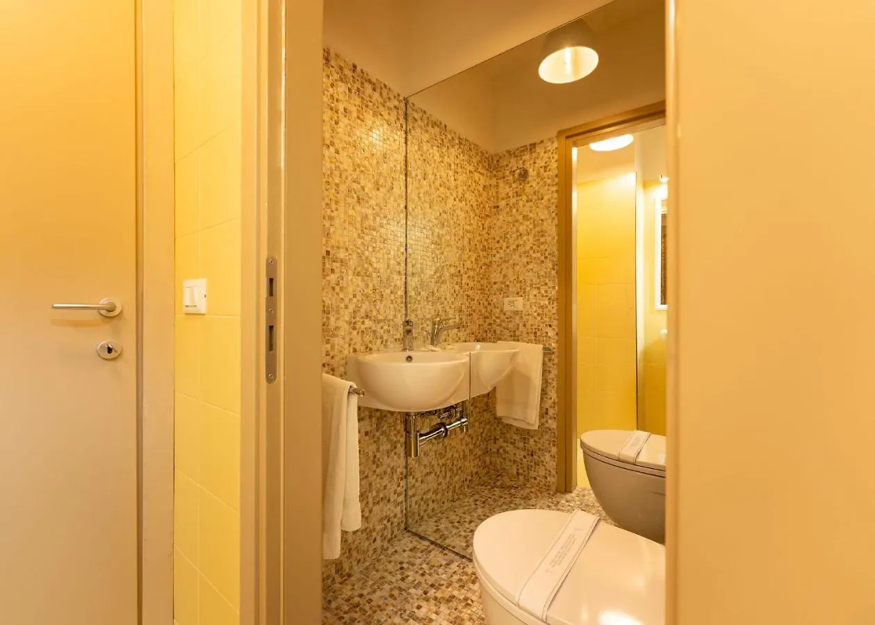 Por Santa Maria Apartment Florence