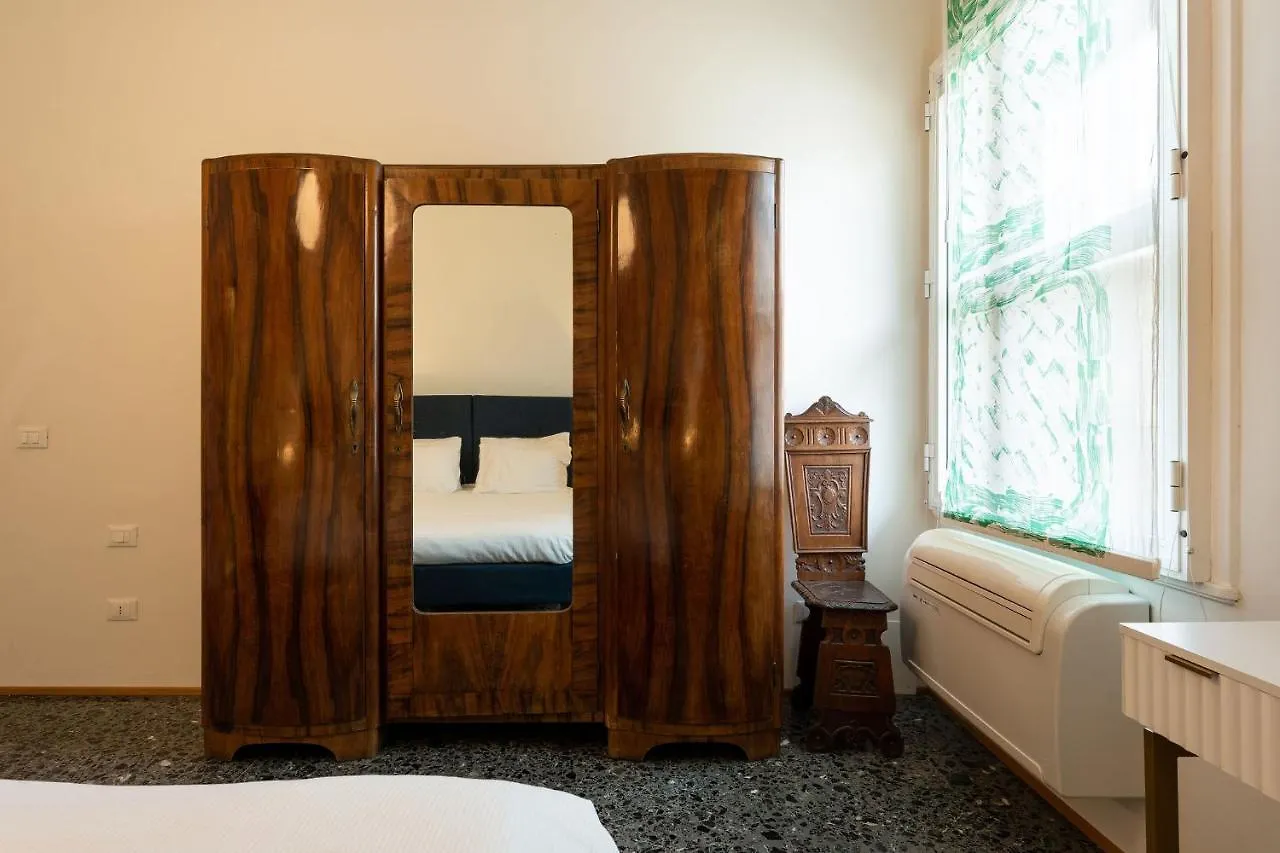 Por Santa Maria Apartment Florence