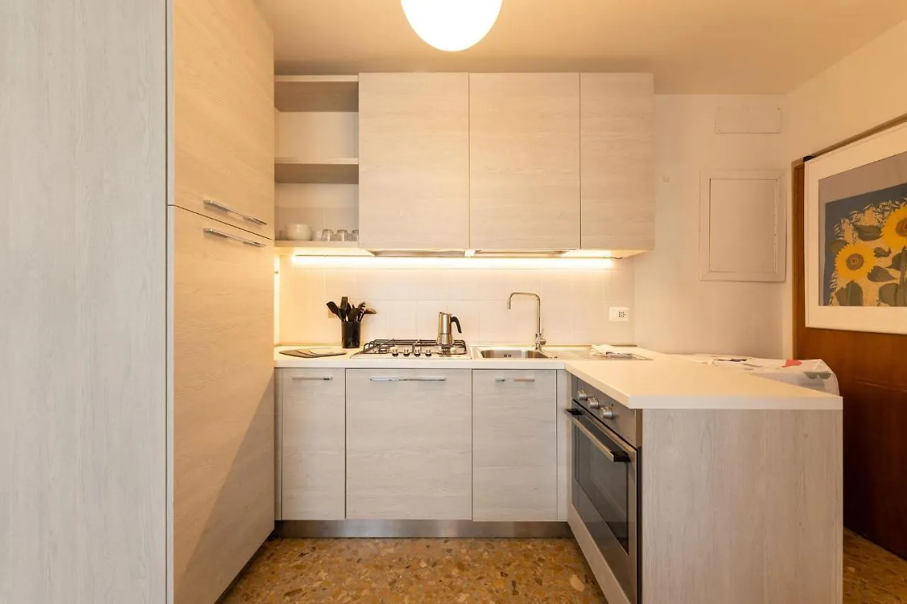 Por Santa Maria Apartment Florence