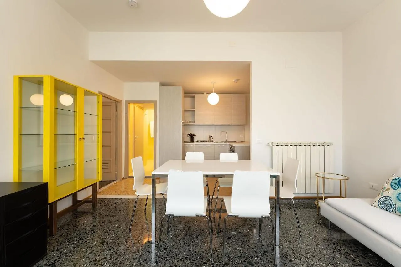 Por Santa Maria Apartment Florence Italy