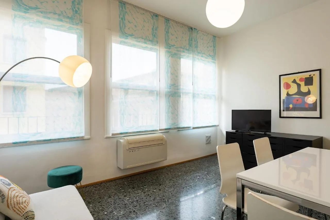 Por Santa Maria Apartment Florence