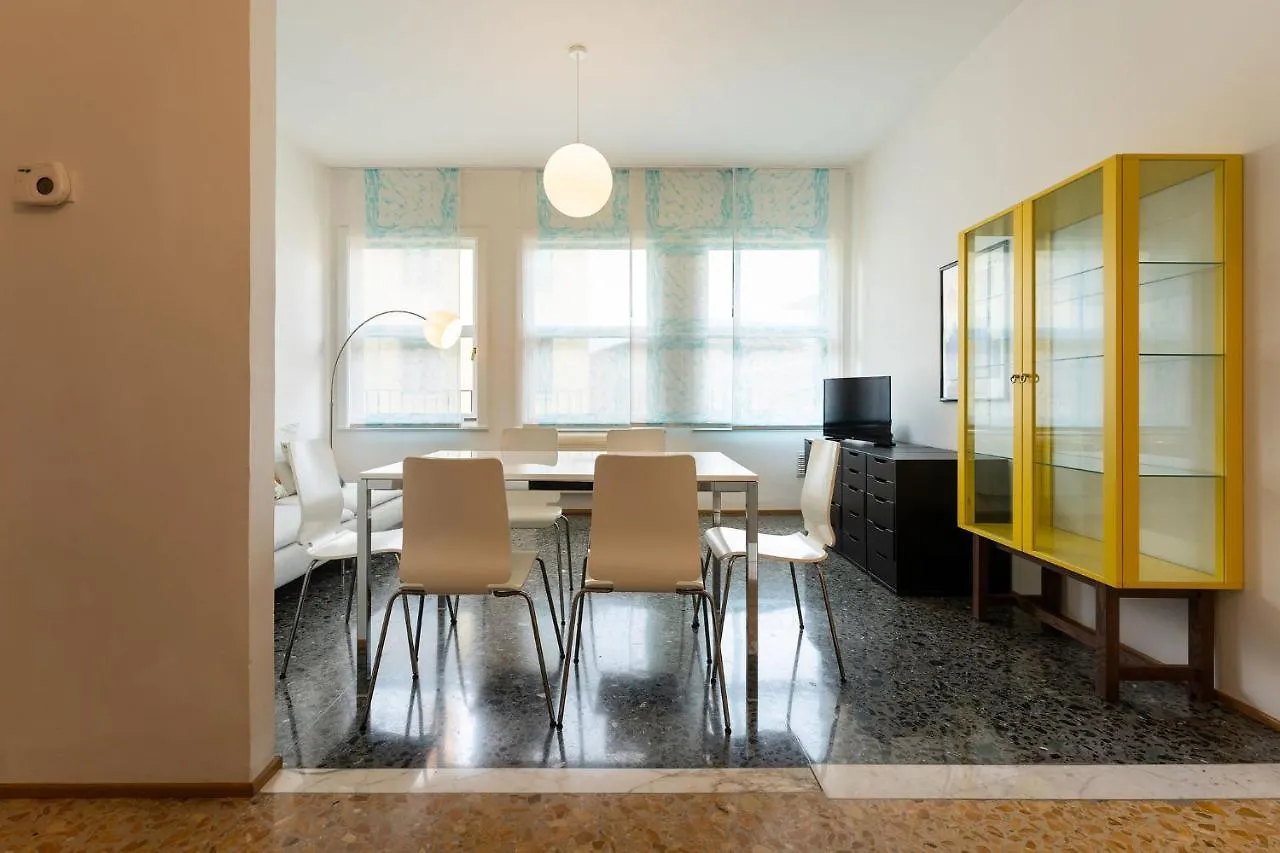 Por Santa Maria Apartment Florence